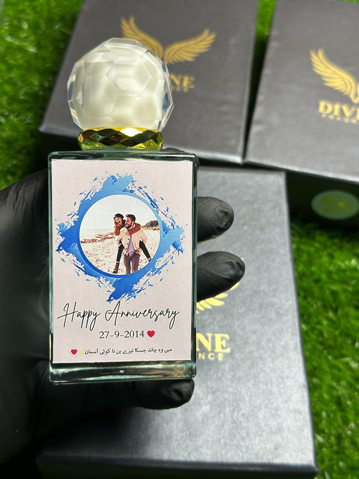 CUSTOMIZE PICTURE ON PERFUME